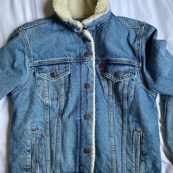 Levi Sherpa Jacket - worn once! - Picture 2 of 2
